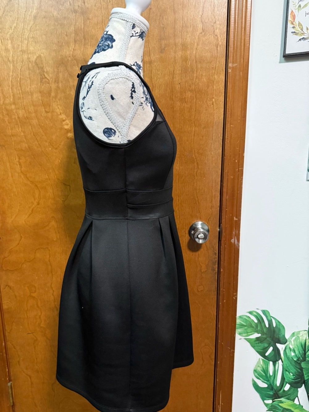 Black Mesh Detail Fit-and-Flare Dress (medium) Sweet Storm - Picture 5 of 11